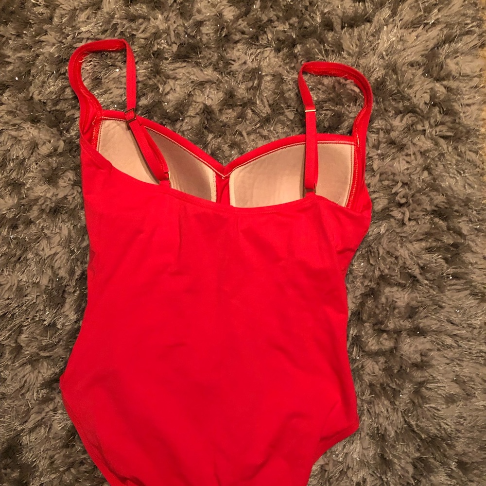 Swimsuit - Picture 5 of 6